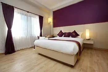 Hotel Harmika Kathmandu 4*,